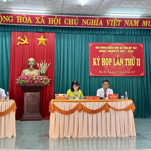 Kỳ họp thứ 2 HĐND xã Phù Mỹ Tây khóa I, nhiệm kỳ 2021 - 2026